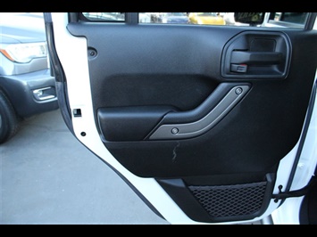 2016 Jeep Wrangler Unlimited Sport S - Photo 27 - Sacramento, CA 95825