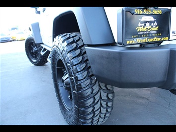 2016 Jeep Wrangler Unlimited Sport S - Photo 15 - Sacramento, CA 95825