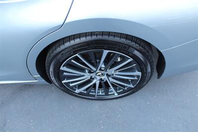 2023 Lexus ES 300h   - Photo 14 - Sacramento, CA 95825