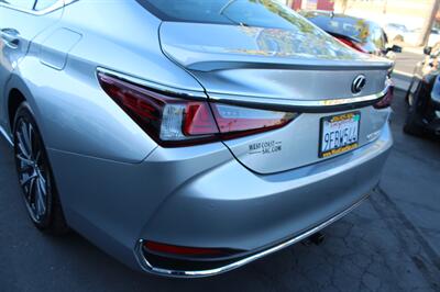 2023 Lexus ES 300h   - Photo 16 - Sacramento, CA 95825