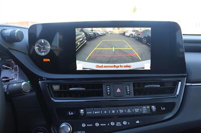 2023 Lexus ES 300h   - Photo 28 - Sacramento, CA 95825