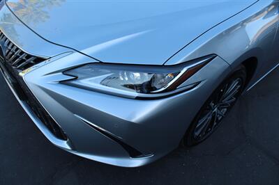 2023 Lexus ES 300h   - Photo 10 - Sacramento, CA 95825