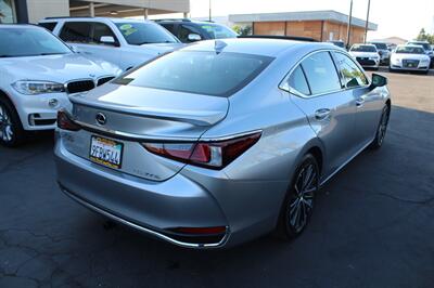 2023 Lexus ES 300h   - Photo 7 - Sacramento, CA 95825
