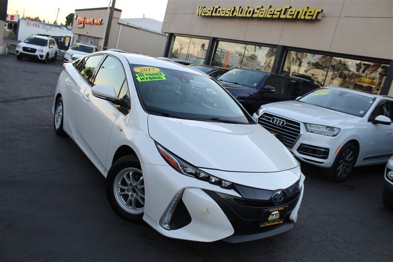 2017 Toyota Prius Prime Plus  