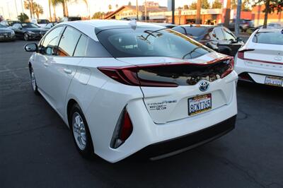 2017 Toyota Prius Prime Plus - Photo 5 - Sacramento, CA 95825