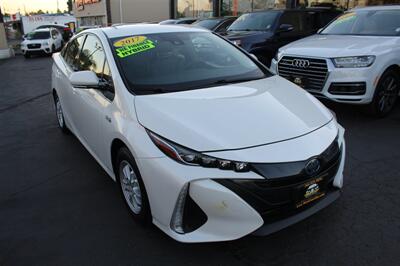 2017 Toyota Prius Prime Plus - Photo 8 - Sacramento, CA 95825