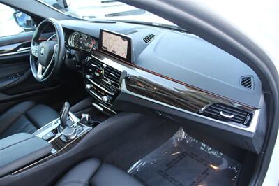 2019 BMW 5 Series 530i xDrive   - Photo 22 - Sacramento, CA 95825