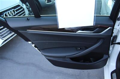 2019 BMW 5 Series 530i xDrive   - Photo 25 - Sacramento, CA 95825