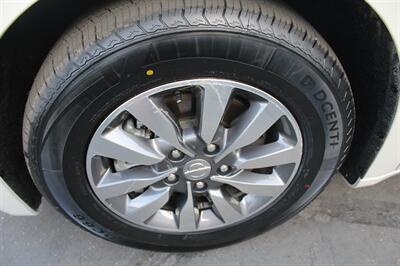 2020 Chrysler Pacifica Hybrid Limited   - Photo 11 - Sacramento, CA 95825