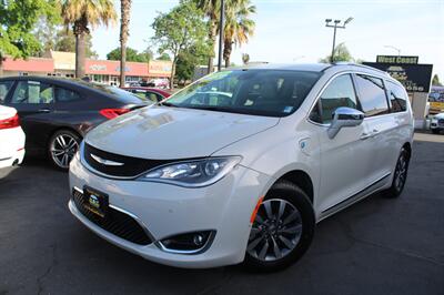 2020 Chrysler Pacifica Hybrid Limited   - Photo 46 - Sacramento, CA 95825
