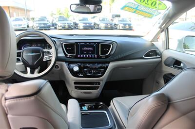 2020 Chrysler Pacifica Hybrid Limited   - Photo 40 - Sacramento, CA 95825