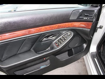 2001 BMW 5 Series 525i - Photo 17 - Sacramento, CA 95825