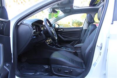 2019 Volkswagen Jetta SEL Premium   - Photo 20 - Sacramento, CA 95825