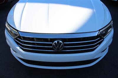 2019 Volkswagen Jetta SEL Premium   - Photo 9 - Sacramento, CA 95825