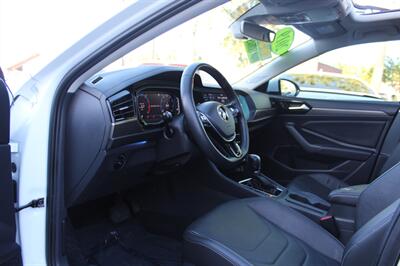 2019 Volkswagen Jetta SEL Premium   - Photo 19 - Sacramento, CA 95825