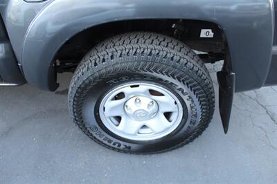 2013 Toyota Tacoma PreRunner V6 - Photo 12 - Sacramento, CA 95825
