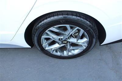 2023 Hyundai SONATA SEL - Photo 14 - Sacramento, CA 95825
