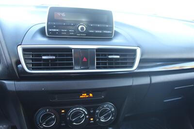 2014 MAZDA MAZDA3 i Touring   - Photo 24 - Sacramento, CA 95825