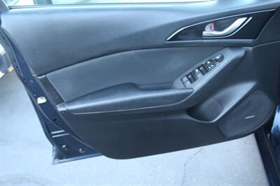 2014 MAZDA MAZDA3 i Touring   - Photo 13 - Sacramento, CA 95825