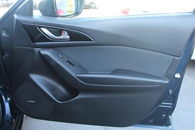 2014 MAZDA MAZDA3 i Touring   - Photo 19 - Sacramento, CA 95825