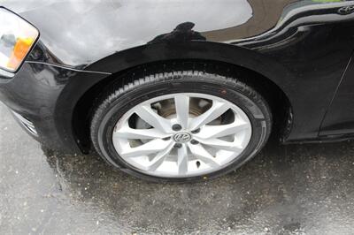 2017 Volkswagen Golf SportWagen TSI SE   - Photo 11 - Sacramento, CA 95825