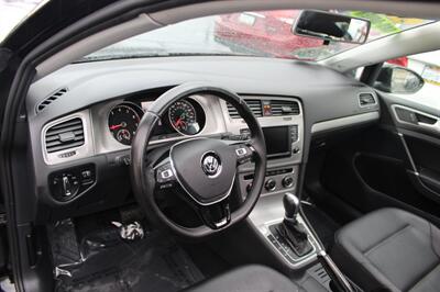 2017 Volkswagen Golf SportWagen TSI SE   - Photo 19 - Sacramento, CA 95825