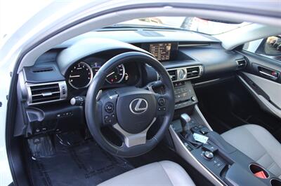 2015 Lexus IS 250   - Photo 17 - Sacramento, CA 95825