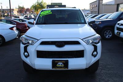 2019 Toyota 4Runner SR5   - Photo 3 - Sacramento, CA 95825
