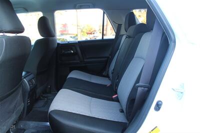 2019 Toyota 4Runner SR5   - Photo 24 - Sacramento, CA 95825