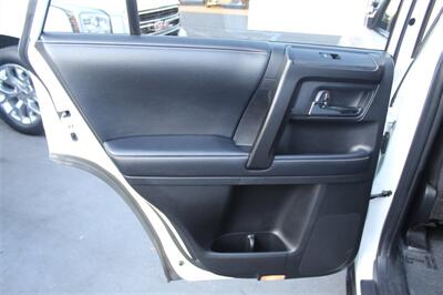 2019 Toyota 4Runner SR5   - Photo 23 - Sacramento, CA 95825
