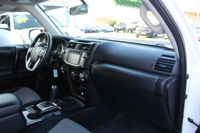 2019 Toyota 4Runner SR5   - Photo 21 - Sacramento, CA 95825