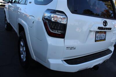 2019 Toyota 4Runner SR5   - Photo 15 - Sacramento, CA 95825