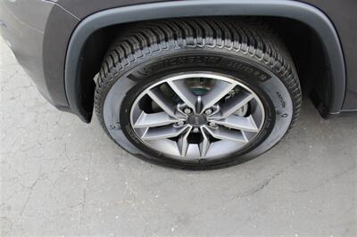 2021 Jeep Grand Cherokee Limited   - Photo 11 - Sacramento, CA 95825