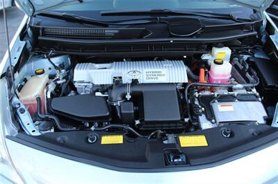 2012 Toyota Prius v Three   - Photo 29 - Sacramento, CA 95825