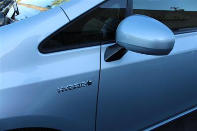 2012 Toyota Prius v Three   - Photo 12 - Sacramento, CA 95825