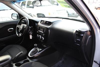 2016 Kia Soul +   - Photo 18 - Sacramento, CA 95825