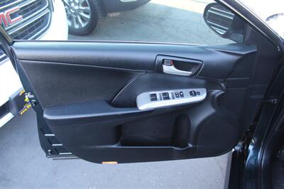 2013 Toyota Camry SE   - Photo 15 - Sacramento, CA 95825