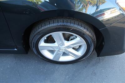 2013 Toyota Camry SE   - Photo 11 - Sacramento, CA 95825
