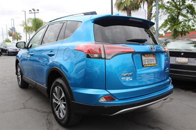 2018 Toyota RAV4 Hybrid XLE   - Photo 5 - Sacramento, CA 95825