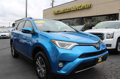 2018 Toyota RAV4 Hybrid XLE   - Photo 8 - Sacramento, CA 95825