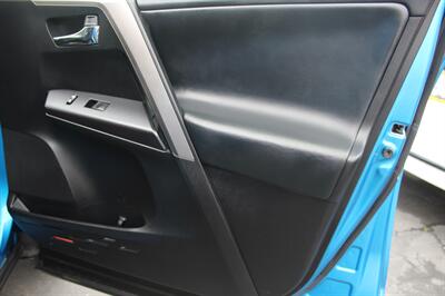 2018 Toyota RAV4 Hybrid XLE   - Photo 21 - Sacramento, CA 95825