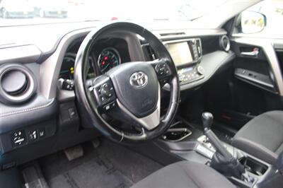 2018 Toyota RAV4 Hybrid XLE   - Photo 15 - Sacramento, CA 95825