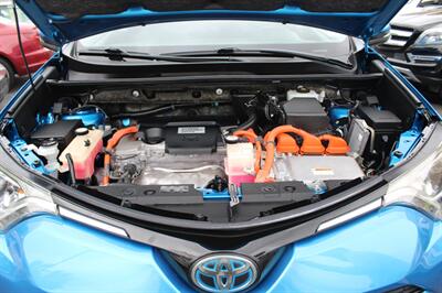 2018 Toyota RAV4 Hybrid XLE   - Photo 33 - Sacramento, CA 95825