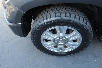 2014 Toyota Tundra Platinum   - Photo 11 - Sacramento, CA 95825