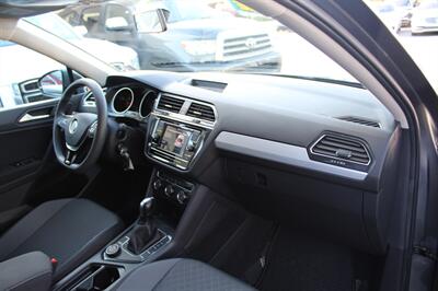 2019 Volkswagen Tiguan S 4Motion   - Photo 21 - Sacramento, CA 95825