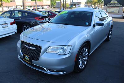 2020 Chrysler 300 Limited   - Photo 4 - Sacramento, CA 95825