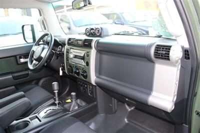 2010 Toyota FJ Cruiser   - Photo 19 - Sacramento, CA 95825