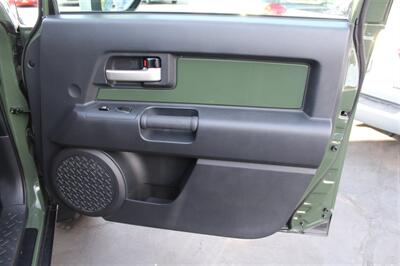 2010 Toyota FJ Cruiser   - Photo 18 - Sacramento, CA 95825