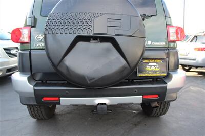 2010 Toyota FJ Cruiser   - Photo 11 - Sacramento, CA 95825