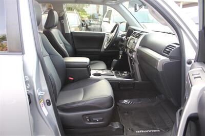 2017 Toyota 4Runner SR5 Premium   - Photo 23 - Sacramento, CA 95825